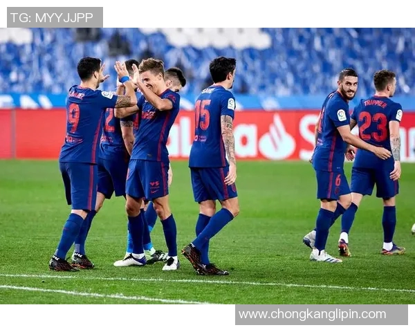 雷丁与布莱克浦激战正酣比分揭晓精彩瞬间回顾